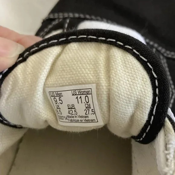 Vans Classic Black Canvas Old Skool Shoes Size M 9 1/2 W 11 - Picture 4 of 7